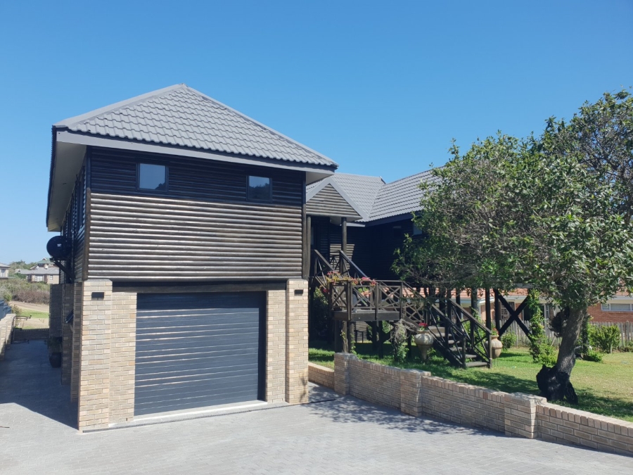 4 Bedroom Property for Sale in Dolphin Creek Golf Estate Western Cape